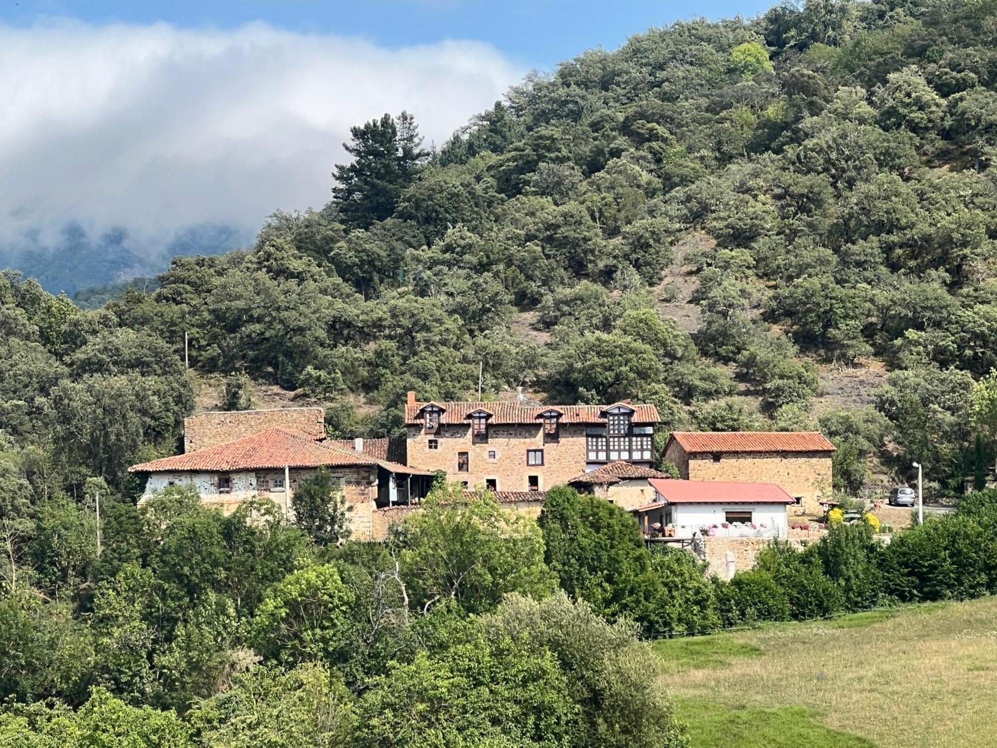 Posada La Trebede Perrozo エクステリア 写真