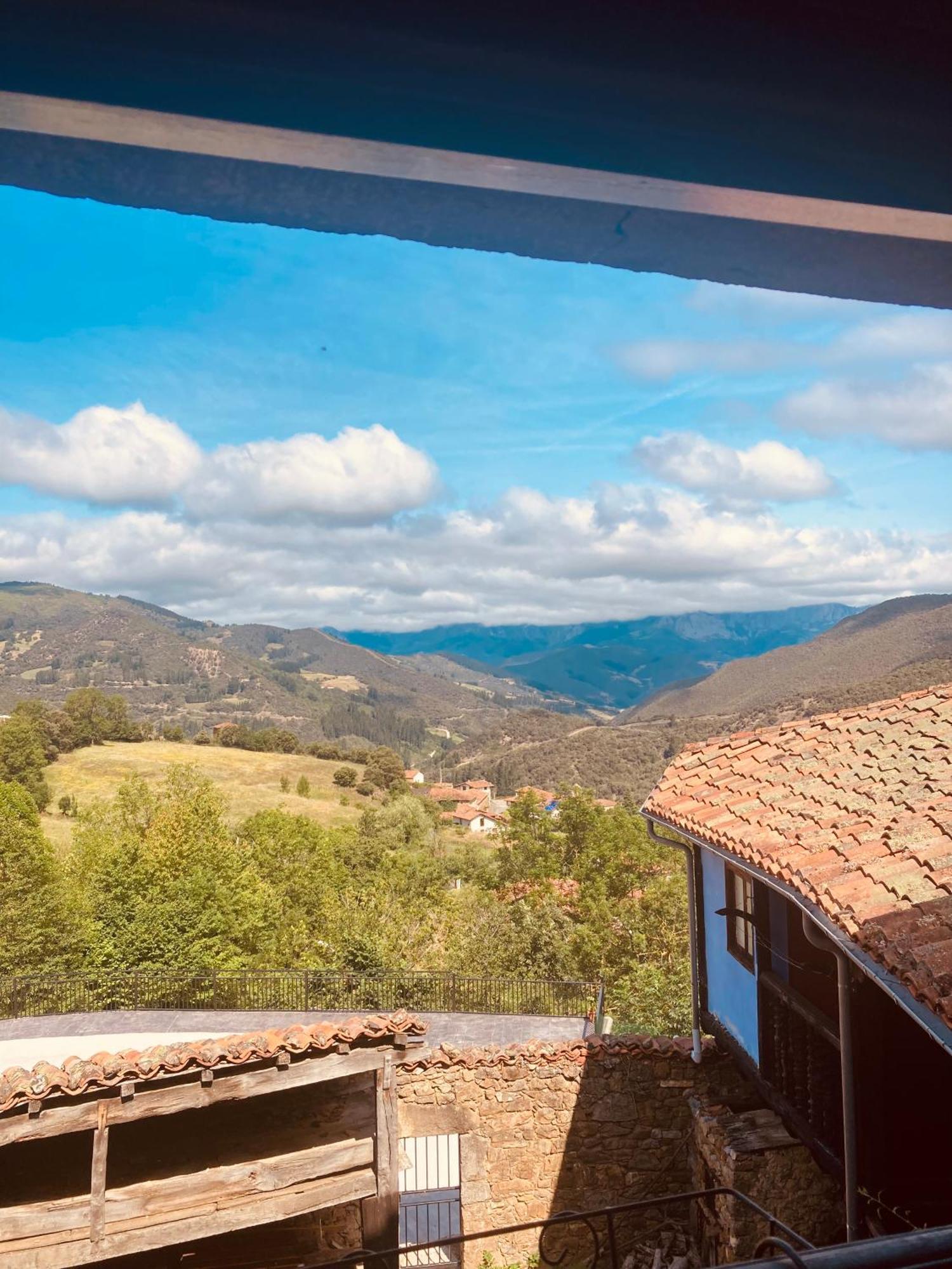 Posada La Trebede Perrozo エクステリア 写真